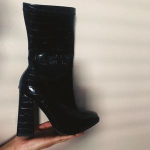 EGO croc shiny booties